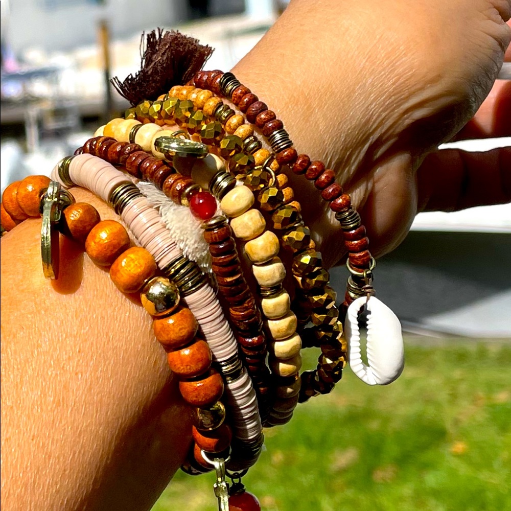 Boho Stretch Organic 7 Bracelets An everyday bracelet you never knew you needed!